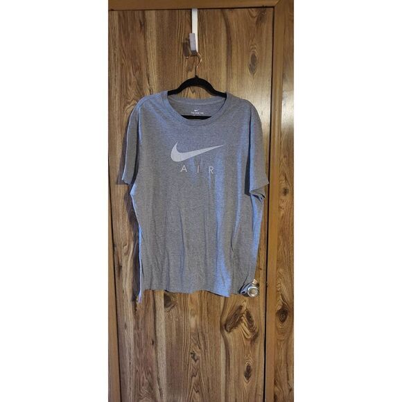 Nike grey short-sleeved tee - Picture 1 of 3